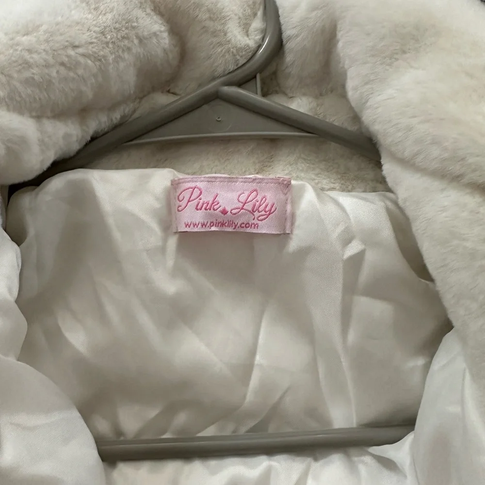 Faux fur jacket - Picture 4 of 6